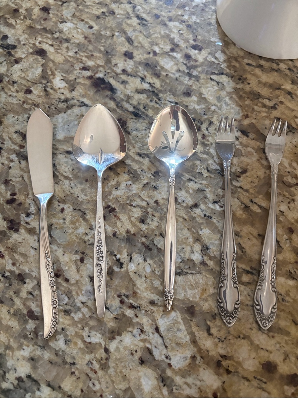 WW.ROGERS AA  SILVER PLATE SILVER WARE - Picture 3 of 6